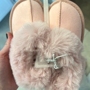 Brand New Pink Slipper Booties